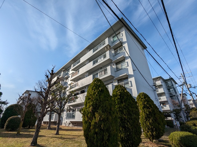 平田住宅14棟の建物外観