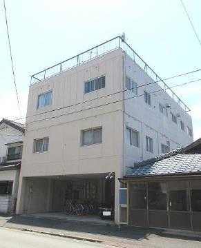 宇和島市寿町のマンションの建物外観