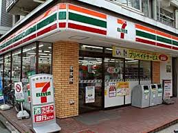コンビニ　セブンイレブン世田谷用賀4丁目店（コンビニ）まで136m