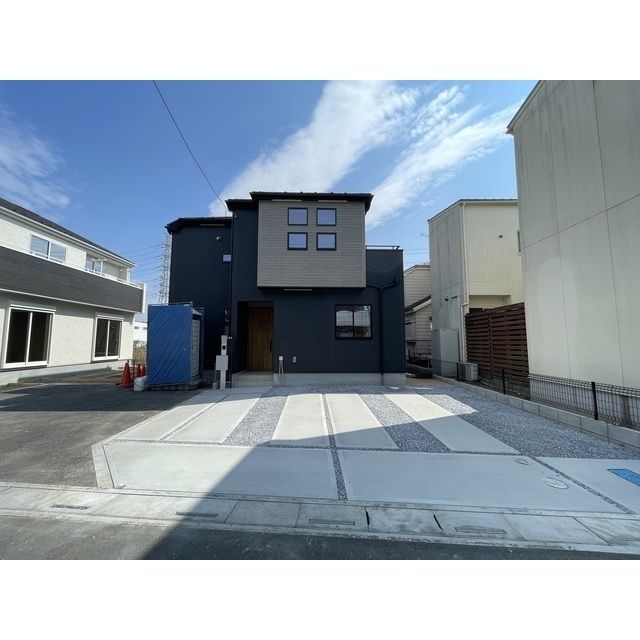 Kolet岩槻府内の建物外観