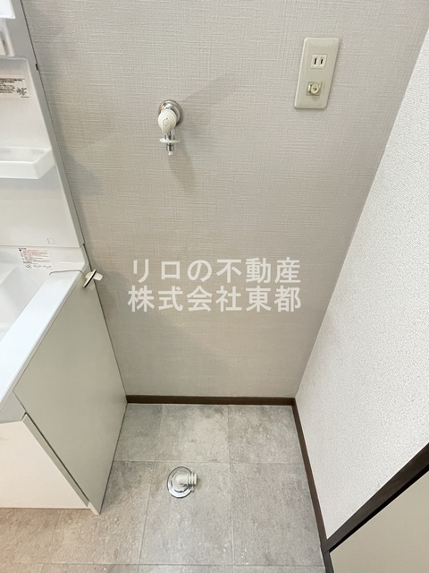 その他　洗濯機置き場は室内にあるので雨に濡れる心配はありません。