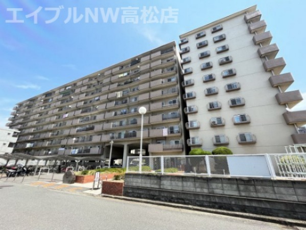 【イトーピア高松の建物外観】