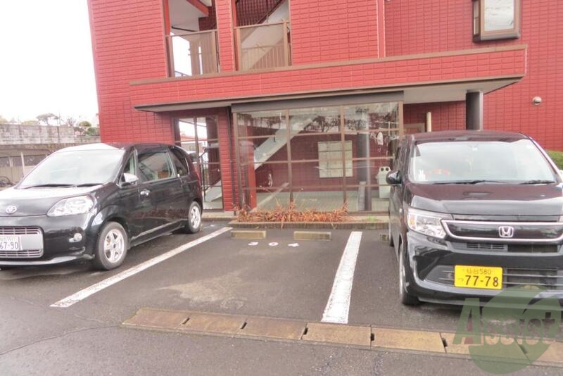 【仙台市太白区山田北前町のマンションの駐車場】