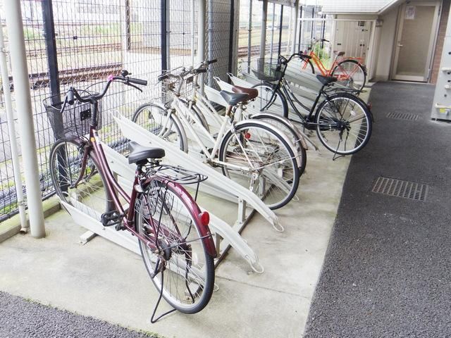 【ステージファースト中野駅前の駐車場】