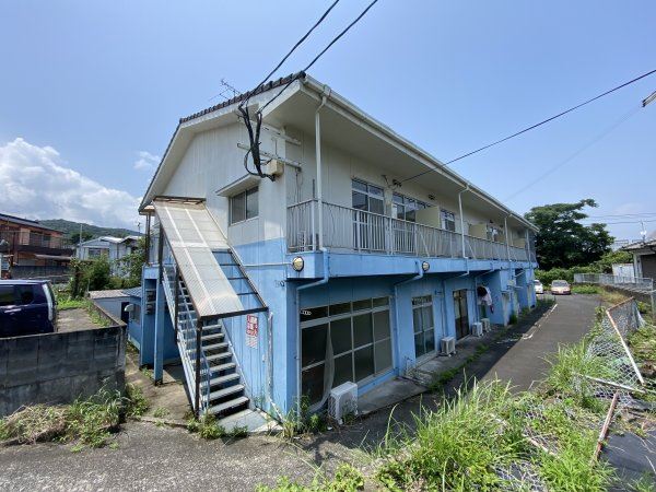 平川ステーションハイツの建物外観