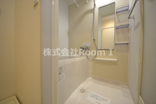 バス・シャワールーム　落ち着いた空間のお風呂です