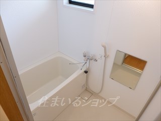 バス・シャワールーム　窓あり