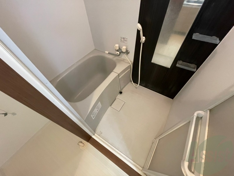 バス・シャワールーム　お風呂です。ゆっくりお風呂につかるのも体に良いですね～