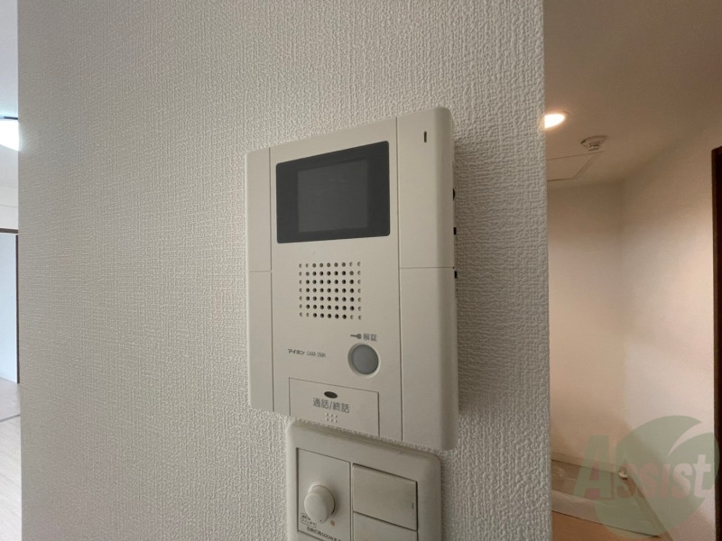 セキュリティ　ＴＶモニター付インターホンです。来客者の顔が見えるので安心！