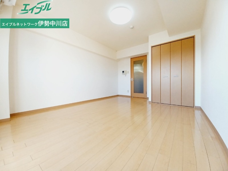 居室・リビング　同型参考写真