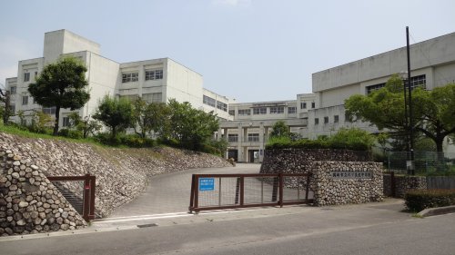 中学校　岡崎市立六ツ美北中学校（中学校）まで1399m