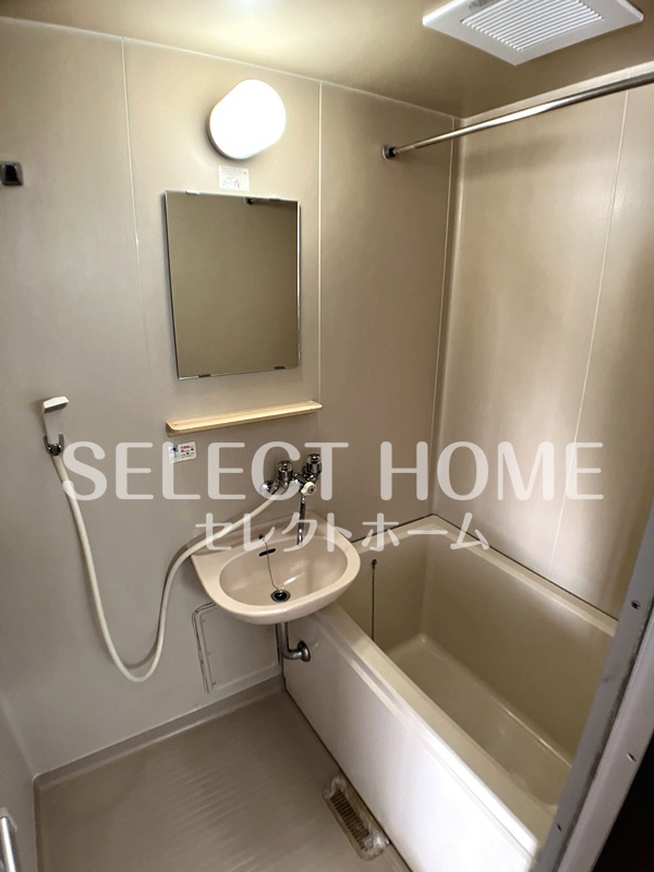 バス・シャワールーム　落ち着いた空間のお風呂です