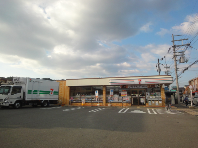 コンビニ　セブンイレブン 京都山科百々町店（コンビニ）まで307m