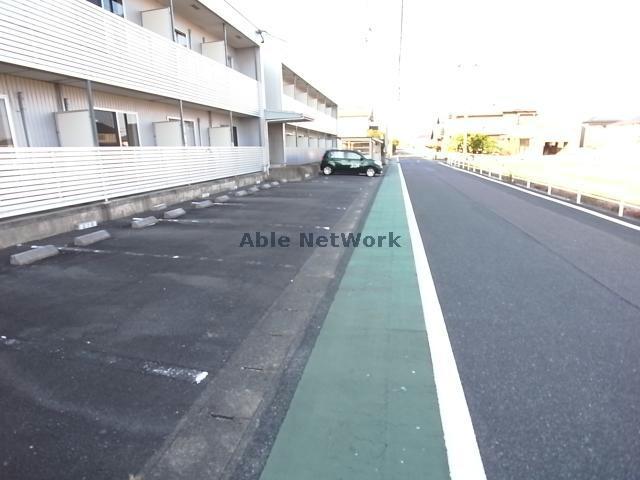 駐車場　駐車場