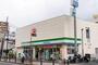 コンビニ　ファミリーマート 西池袋四丁目店（コンビニ）まで429m