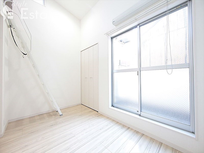 居室・リビング　内装