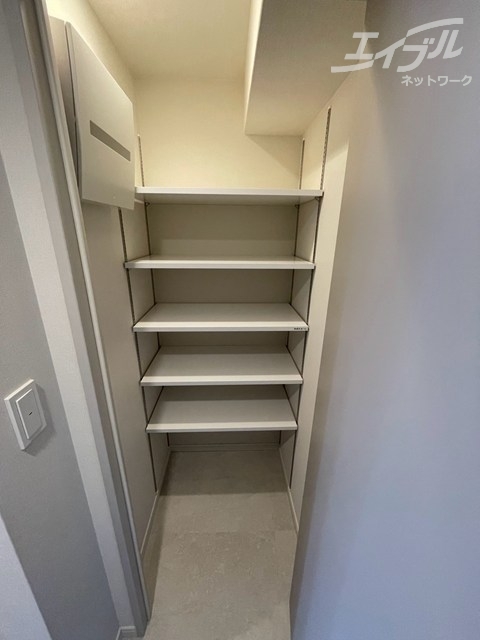 収納　広々としたシューズボックスになります。