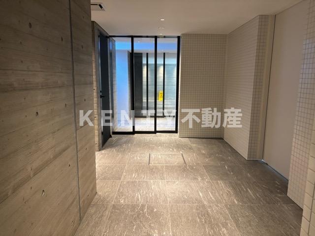 エントランス　清潔なエントランスです