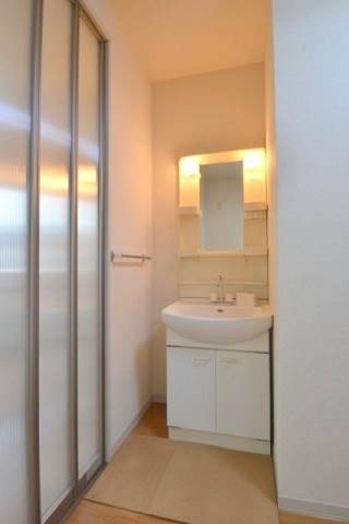 洗面設備　独立洗面台あります