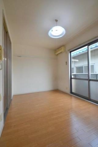 居室・リビング　ゆったりと過ごせるお部屋