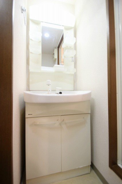 洗面設備　同物件、別号室のものです。