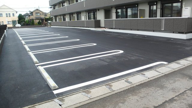 駐車場　敷地内駐車スペース