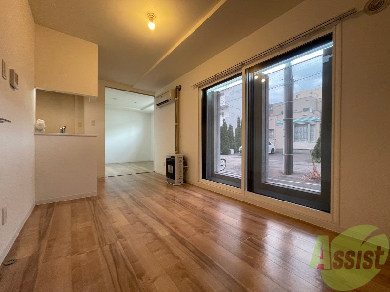 居室・リビング　広くてキレイなＬＤＫが広がっていて、充実した生活が送れそう。