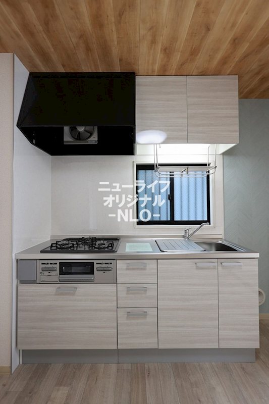 キッチン　お料理の幅が広がるグリル付き3口コンロキッチン☆