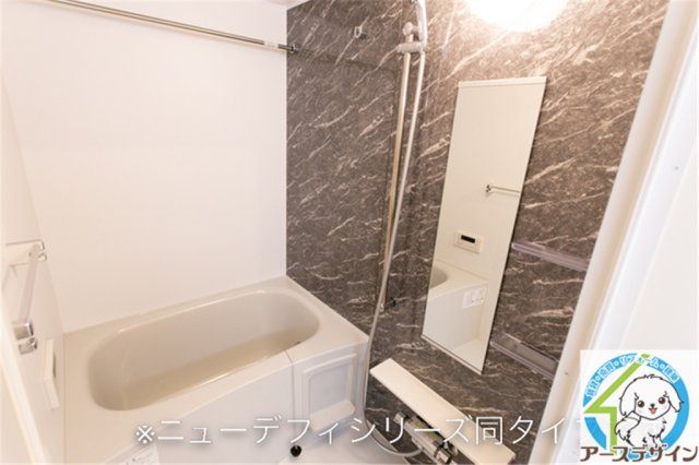 バス・シャワールーム　※同施工メーカーイメージ写真