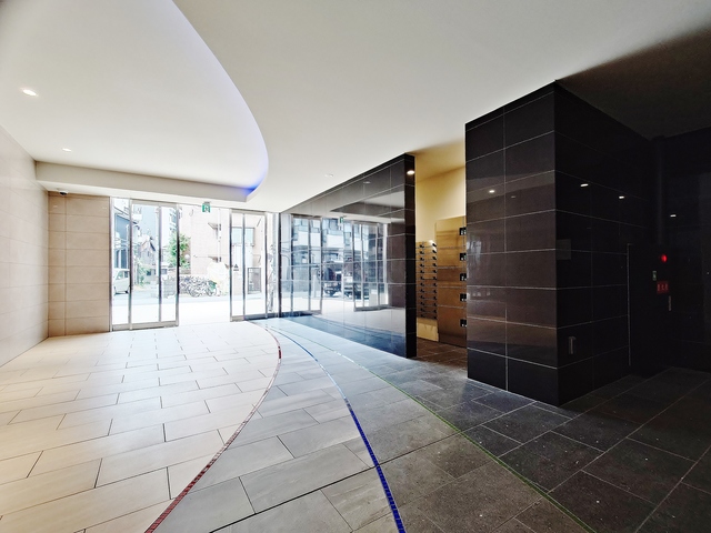 ロビー　宅配ＢＯＸ・エレベーター