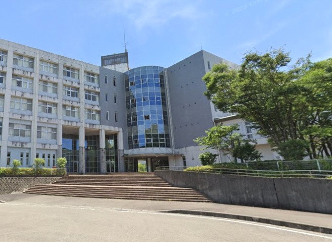 大学・短大　私立高知リハビリテーション専門職大学（大学・短大）まで616m