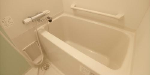 バス・シャワールーム　雨の日も安心！浴室乾燥機付き☆