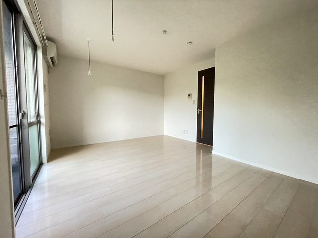 居室・リビング　２階・南東の明るいお部屋でゆったり過ごしませんか♪