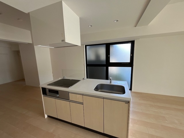 キッチン　オシャレなアイランドキッチン！IH搭載です。