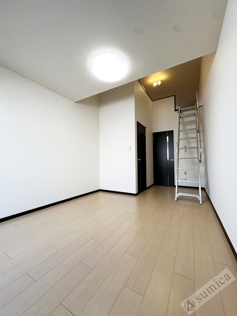 居室・リビング　洋室８．６帖・レイアウトは自由自在♪♪