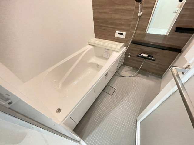 バス・シャワールーム　ゆったり入れるお風呂です