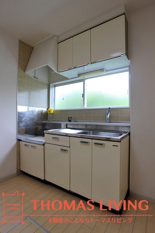 キッチン　実際の写真を準備中の為、同じ建物の別室写真です。参考下さい。