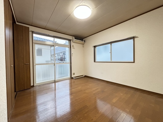 居室・リビング　別部屋参考写真です