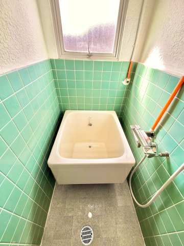 バス・シャワールーム　イメージ203号室の写真（反転あり）