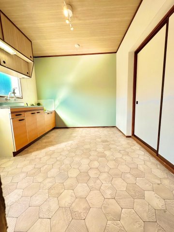 居室・リビング　イメージ203号室の写真（反転あり）