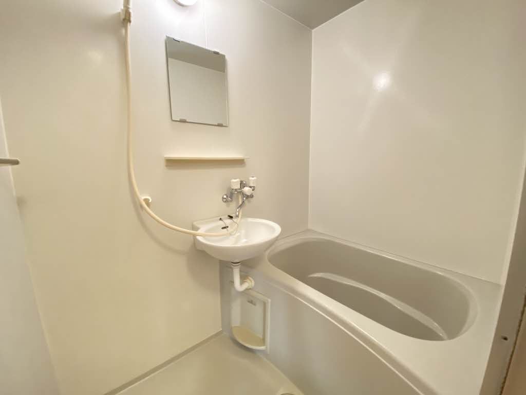 バス・シャワールーム　バス