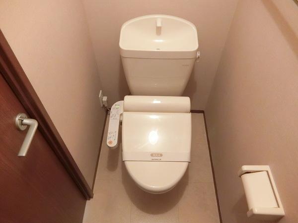 トイレ　ウォシュレット付！