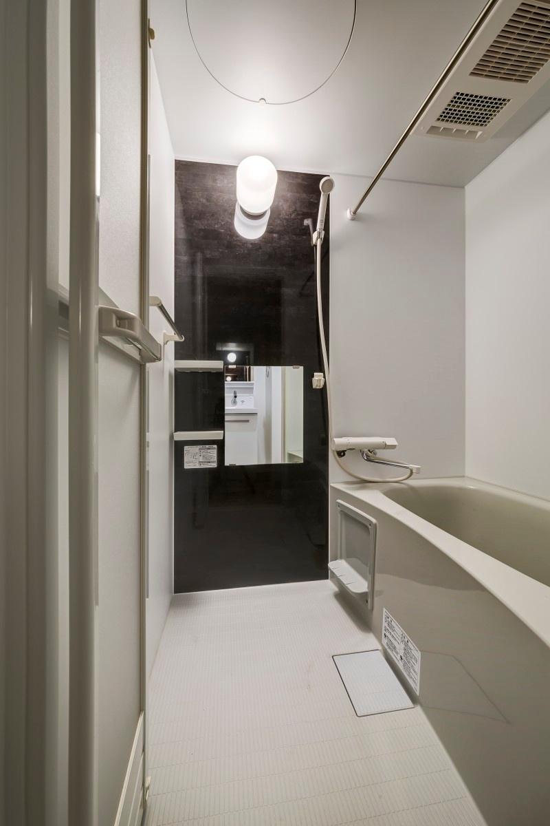 バス・シャワールーム　広めのバスルーム