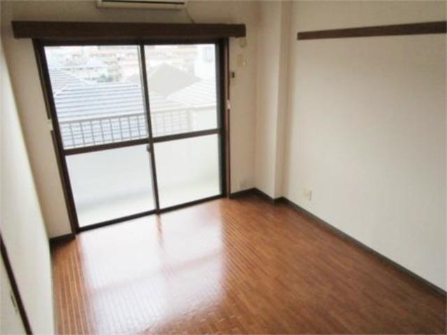 居室・リビング　オールフローリング