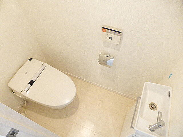 トイレ　清潔感のあるトイレです
