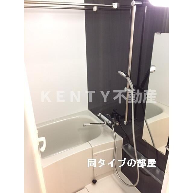 バス・シャワールーム　ゆったり過ごせるお風呂です