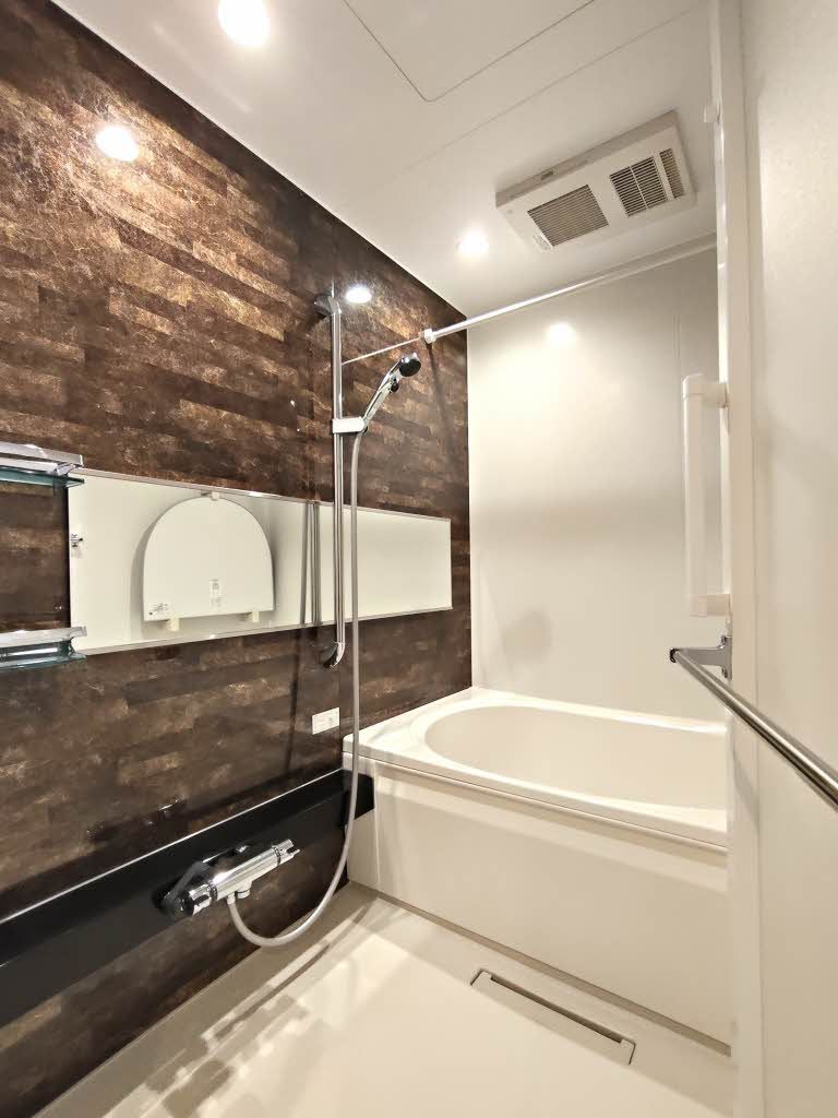 バス・シャワールーム　浴室