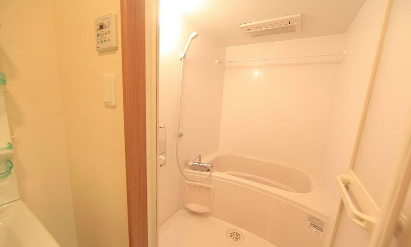 バス・シャワールーム　バスルーム　浴室暖房乾燥機付お風呂