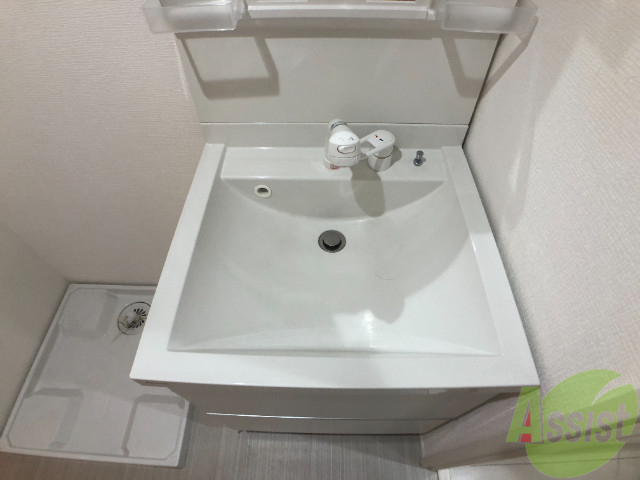 洗面設備　シャンプードレッサー。身支度はここでばっちり。