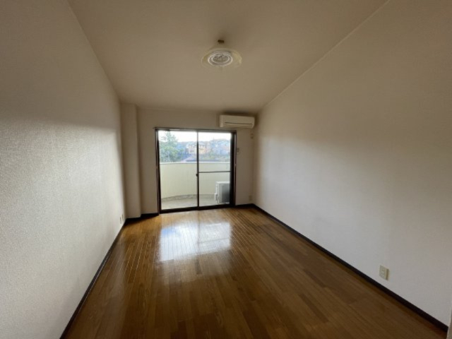 居室・リビング　※同物件、別部屋の写真です。 参考としてご覧ください。